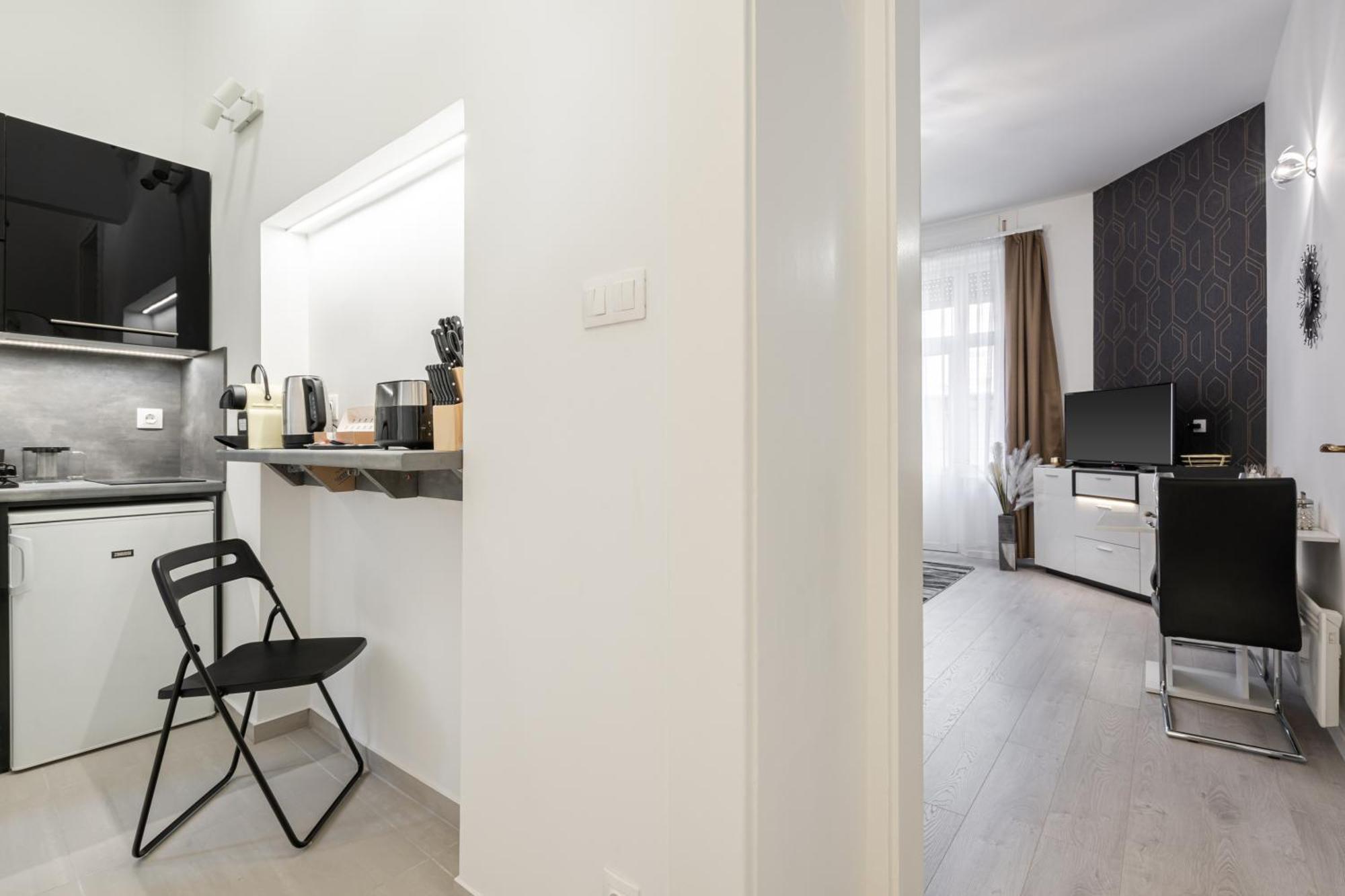 Dorsett Heights Apartament *